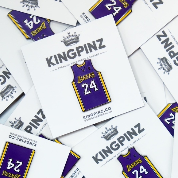 Kobe 24 Lakers Jersey Pin - Picture 3 of 3